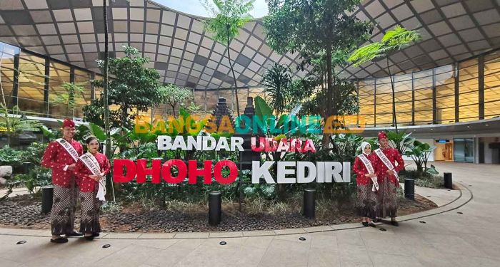 Super Air Jet Mendarat Perdana di Bandara Dhoho