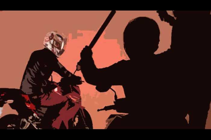 Tangan Nyaris Putus, Warga Banyuwangi Dibegal di Kedunggaleng Probolinggo Tangan Nyaris Putus, Warga Banyuwangi Dibegal di Kedunggaleng Probolinggo