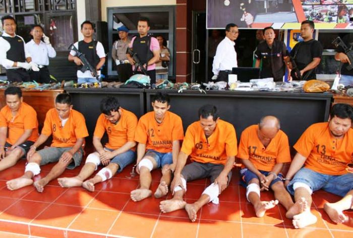 7 Perampok Warga Keturunan Ditangkap 7 Perampok Warga Keturunan Ditangkap