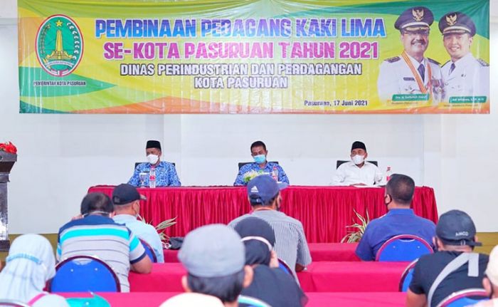 Gelar Pembinaan, Disperindag Kota Pasuruan Ajak PKL Dukung Visi-Misi Kota Madinah