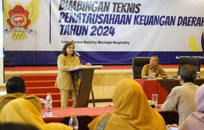 Pj Wali Kota Kediri Buka Bimtek Penatausahaan Keuangan TA 2024 Pj Wali Kota Kediri Buka Bimtek Penatausahaan Keuangan TA 2024