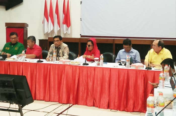 Mantan Kapolda Jatim Ketua Tim Kampanye Jokowi-Ma Mantan Kapolda Jatim Ketua Tim Kampanye Jokowi-Ma