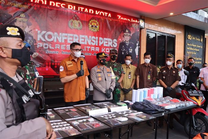 Berhasil Ungkap Kasus Narkoba Selama Ramadan, Anggota DPR RI Apresiasi Polres Blitar Kota Berhasil Ungkap Kasus Narkoba Selama Ramadan, Anggota DPR RI Apresiasi Polres Blitar Kota