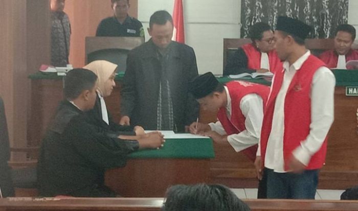 Klaim Tak Bersalah, Dua Terdakwa Judi di Tuban Divonis 6 Bulan Klaim Tak Bersalah, Dua Terdakwa Judi di Tuban Divonis 6 Bulan