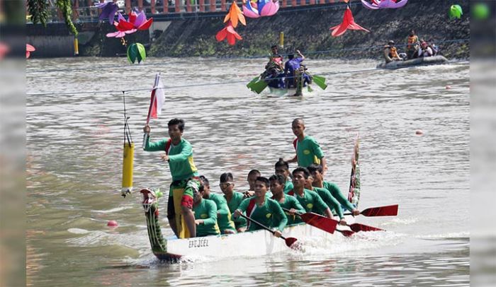 Serius Cari Bibit Atlet, Pemkot Surabaya Komitmen Gelar Lomba Dayung Perahu Naga Tiap Tahun