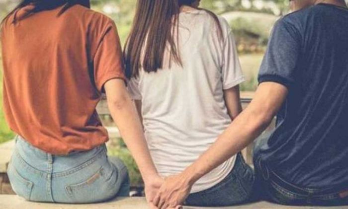 Tafsir Al-Kahfi 37-38: Musyrik Itu Kayak Punya Dua Paspor Tafsir Al-Kahfi 37-38: Musyrik Itu Kayak Punya Dua Paspor