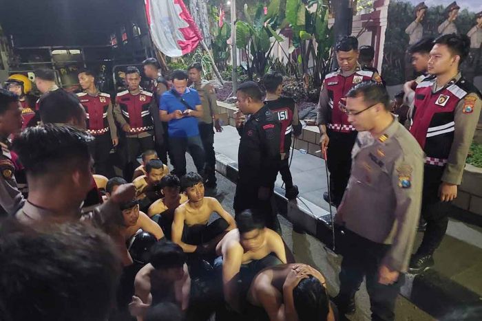 Selama Penyekatan pada Pengesahan Anggota Baru PSHT, Polrestabes Surabaya Amankan 124 Sepeda Motor Selama Penyekatan pada Pengesahan Anggota Baru PSHT, Polrestabes Surabaya Amankan 124 Sepeda Motor