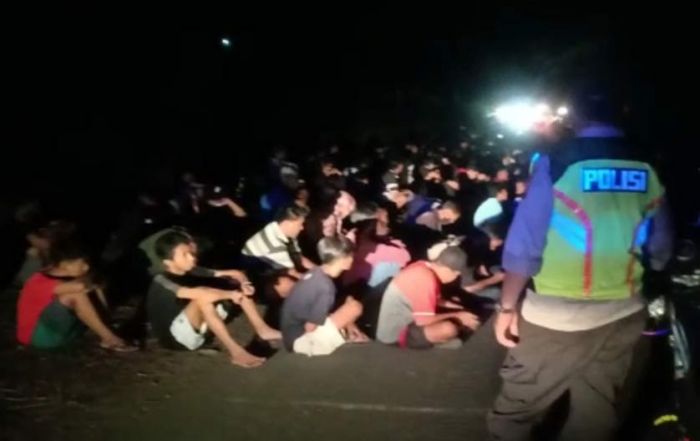 Balap Liar di Sekitar Bendungan Jegu, Ratusan Pemuda Diamankan Polisi Balap Liar di Sekitar Bendungan Jegu, Ratusan Pemuda Diamankan Polisi