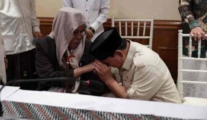 Prabowo dan AMIN "rebutan" Kiai di Jatim, Siapa Pemenangnya Prabowo dan AMIN "rebutan" Kiai di Jatim, Siapa Pemenangnya