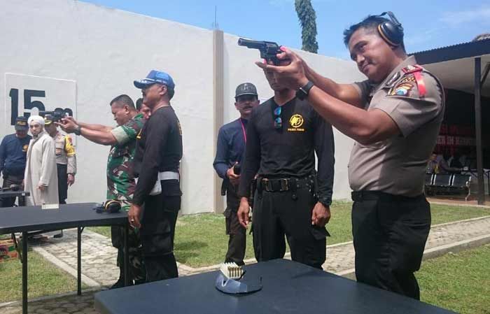Dandim 0811 dan Kapolres Tuban Adu Tembak, Siapa Pemenangnya? Dandim 0811 dan Kapolres Tuban Adu Tembak, Siapa Pemenangnya?
