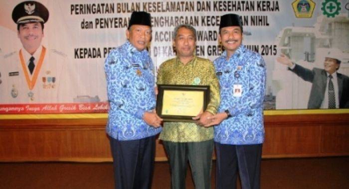 78 Perusahaan di Gresik Sabet Zero Accident Award 2015