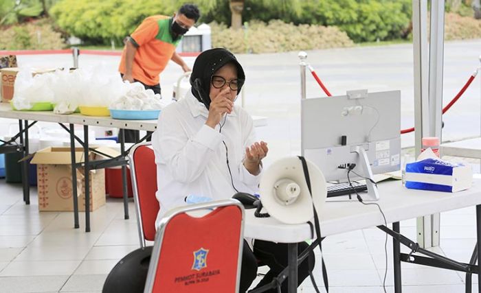 Jaga Stamina Tubuh Warga ODP, PDP, dan OTG, Wali Kota Risma Rutin Kirim Pokak dan Telur Rebus Jaga Stamina Tubuh Warga ODP, PDP, dan OTG, Wali Kota Risma Rutin Kirim Pokak dan Telur Rebus
