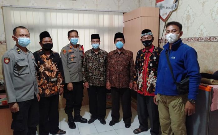 Jaga Kondisi Kambtimas, MUI Krembung Gelar Koordinasi dengan Kepolisian Jaga Kondisi Kambtimas, MUI Krembung Gelar Koordinasi dengan Kepolisian
