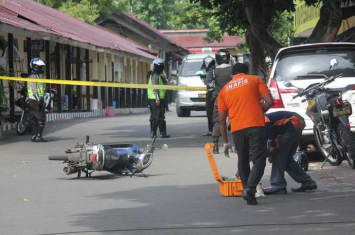 Begini Suasana Simulasi Penanganan Teror di Mapolres Tuban Begini Suasana Simulasi Penanganan Teror di Mapolres Tuban