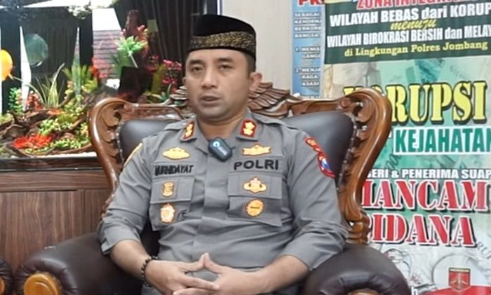 Didikan Guru Agama Antarkan Anak ini Jadi Kapolres Jombang Didikan Guru Agama Antarkan Anak ini Jadi Kapolres Jombang