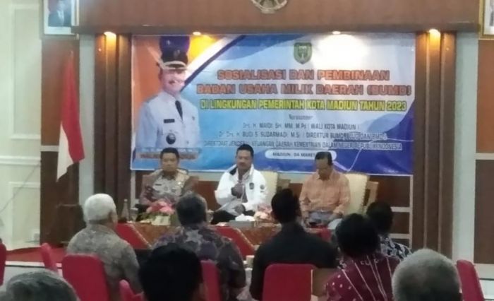 Sampaikan Tugas dan Fungsi BUMD, Wali Kota Madiun Adakan Sosialisasi dan Pembinaan Sampaikan Tugas dan Fungsi BUMD, Wali Kota Madiun Adakan Sosialisasi dan Pembinaan