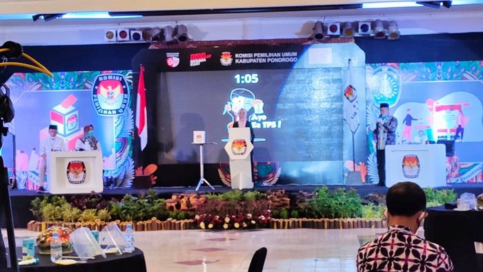 Sakit Tak Bisa Ikuti Debat, Paslon 01 Sugiri Sancoko-Lisdyarita Doakan Ipong Segera Sembuh