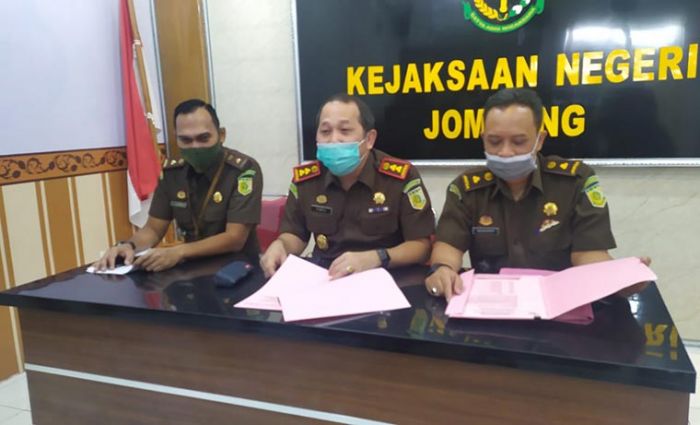 Ketua KONI Jombang Ditetapkan Tersangka Kasus Dana Hibah Ketua KONI Jombang Ditetapkan Tersangka Kasus Dana Hibah
