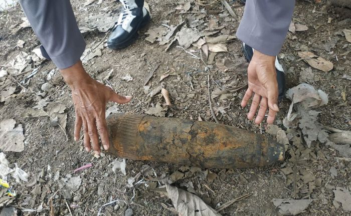 Jaring Ikan di Sungai, Warga Sidoarjo Malah Dapat Mortir