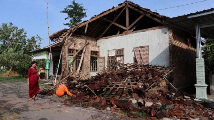 Puting Beliung Terjang Jombang, Lima Rumah Roboh 