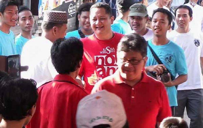 Risma-Whisnu Bagi Wilayah Blusukan, Rasiyo-Lucy Didukung Relawan AK5 Risma-Whisnu Bagi Wilayah Blusukan, Rasiyo-Lucy Didukung Relawan AK5