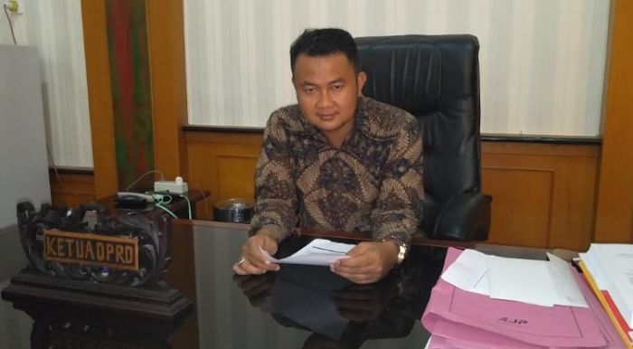 DPRD Sampang Dukung Usut Dugaan Penyimpangan Dana Pemilu KPPS DPRD Sampang Dukung Usut Dugaan Penyimpangan Dana Pemilu KPPS