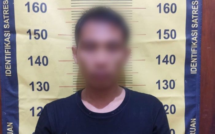 Satresnarkoba Polres Pasuruan Bekuk Pengedar Narkoba di Jalan Pecalukan Prigen Satresnarkoba Polres Pasuruan Bekuk Pengedar Narkoba di Jalan Pecalukan Prigen