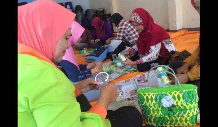 ​Termasuk Sampah B3, Pembalut Dilarang Dibuang ke Sungai