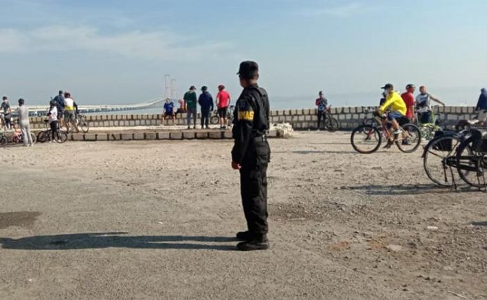 Libur Cuti Bersama, Pemkot Surabaya Siagakan Tim Swab Hunter di Sejumlah Titik Libur Cuti Bersama, Pemkot Surabaya Siagakan Tim Swab Hunter di Sejumlah Titik