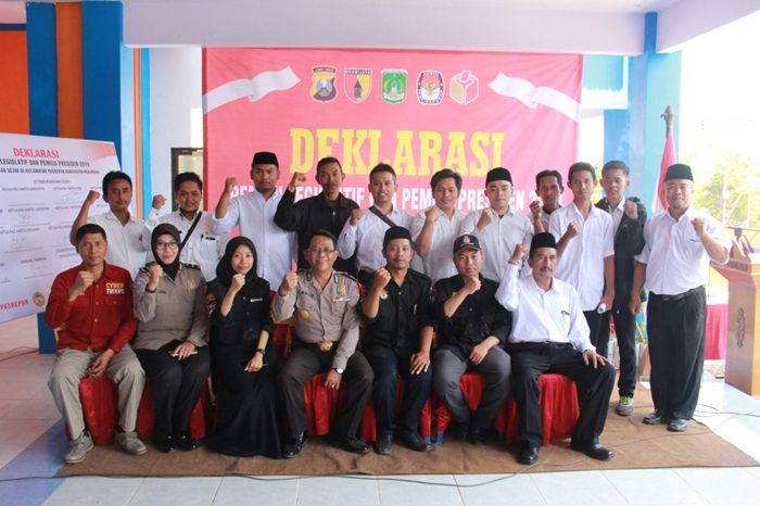 Wujudkan Pemilu 2019 Aman dan Sejuk, Kecamatan Pasrepan Gelar Deklarasi Damai Wujudkan Pemilu 2019 Aman dan Sejuk, Kecamatan Pasrepan Gelar Deklarasi Damai