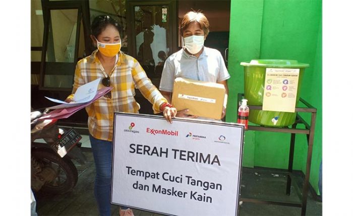 Antisipasi Covid-19, EMCL Salurkan APD kepada Jurnalis Tuban Antisipasi Covid-19, EMCL Salurkan APD kepada Jurnalis Tuban