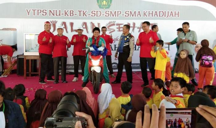 Peringati HUT RI dan Harlah, Khadijah Surabaya Gelar Jalan Sehat Kemerdekaan Peringati HUT RI dan Harlah, Khadijah Surabaya Gelar Jalan Sehat Kemerdekaan