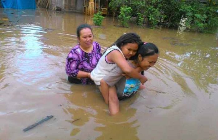 Dampak Banjir di Blitar, Jembatan Putus, Tanggul Sungai Unut Jebol