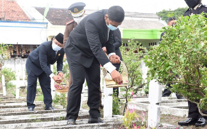 Wali Kota Kediri: Hari Pahlawan Harus Dimaknai Dengan Semangat Berkarya Wali Kota Kediri: Hari Pahlawan Harus Dimaknai Dengan Semangat Berkarya