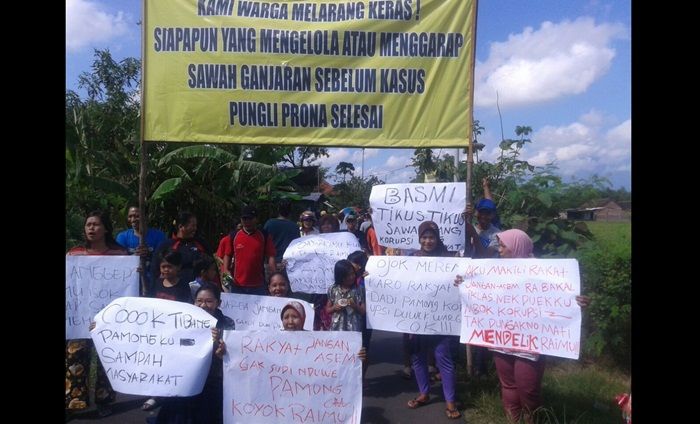 Warga Jabon Sidoarjo Larang Perangkat Desa Kelola TKD Warga Jabon Sidoarjo Larang Perangkat Desa Kelola TKD