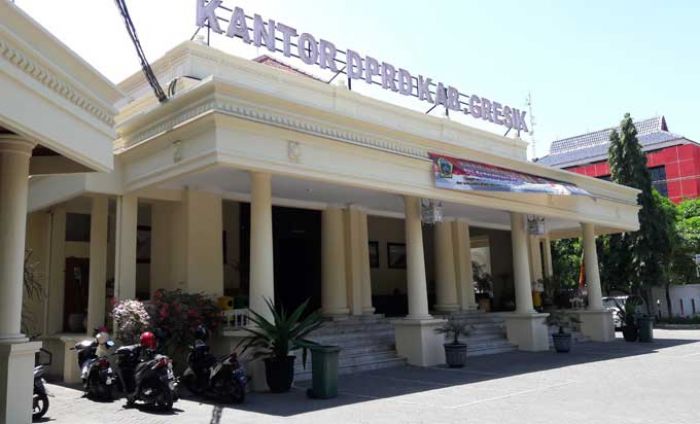Perda Kawasan Tanpa Rokok Pemkab Gresik Masih Tahap Sosialisasi Perda Kawasan Tanpa Rokok Pemkab Gresik Masih Tahap Sosialisasi