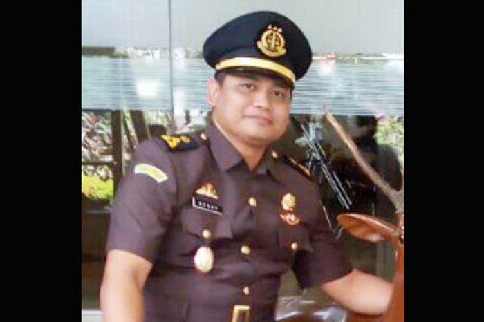 Kembangkan Kasus, Kejari Lamongan akan Panggil Camat dan Kades se-Karanggeneng Pasca OTT Kembangkan Kasus, Kejari Lamongan akan Panggil Camat dan Kades se-Karanggeneng Pasca OTT