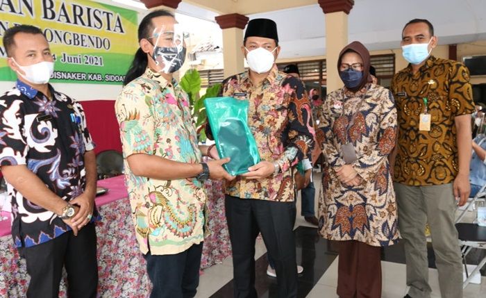 Kurangi Pengangguran, Pemkab Sidoarjo Latih Warga Balongbendo Jadi Barista Kurangi Pengangguran, Pemkab Sidoarjo Latih Warga Balongbendo Jadi Barista