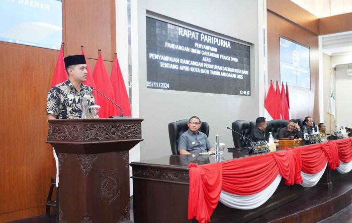 Di Rapat Paripurna, Pj Wali Kota Batu Tekankan Sinergitas Eksekutif dan Legislatif Di Rapat Paripurna, Pj Wali Kota Batu Tekankan Sinergitas Eksekutif dan Legislatif