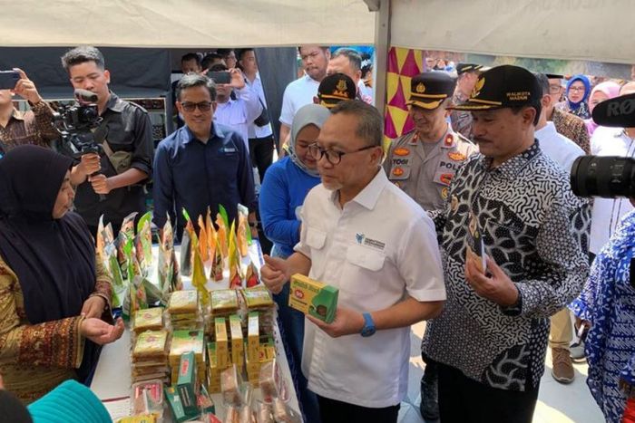 Mendag Puji Kreativitas Wali Kota Madiun yang Sulap Lingkungan Kumuh Jadi Tempat Wisata Mendag Puji Kreativitas Wali Kota Madiun yang Sulap Lingkungan Kumuh Jadi Tempat Wisata