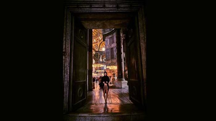 Cari Mati! Model Playboy Ini Foto Telanjang di Pintu Masjid Hagia Sophia Turki Cari Mati! Model Playboy Ini Foto Telanjang di Pintu Masjid Hagia Sophia Turki