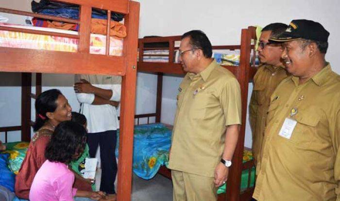 Akmal Berharap Masyarakat Gresik Mau Menerima 27 Warga Eks Gafatar Akmal Berharap Masyarakat Gresik Mau Menerima 27 Warga Eks Gafatar