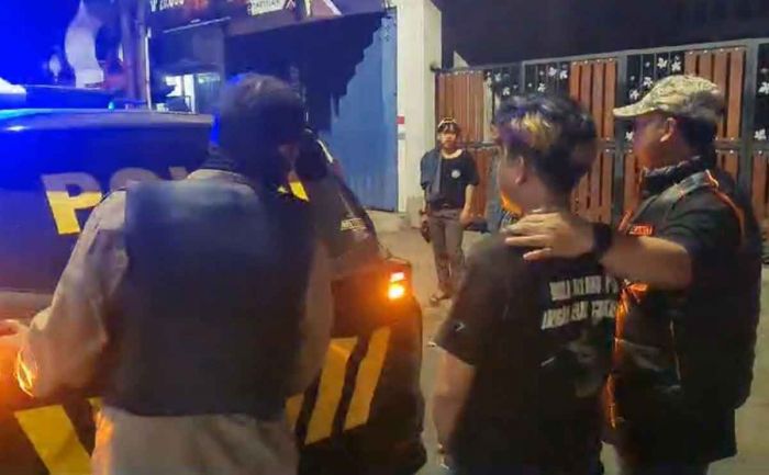 Tak Terima Dilerai, Pedagang Seblak Pukul Pengemudi Ojol di Surabaya Tak Terima Dilerai, Pedagang Seblak Pukul Pengemudi Ojol di Surabaya