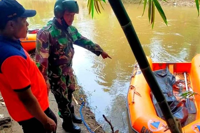 4 Hari Dikabarkan Tenggelam, Seorang Anak di Tulungagung Akhirnya Ditemukan 4 Hari Dikabarkan Tenggelam, Seorang Anak di Tulungagung Akhirnya Ditemukan