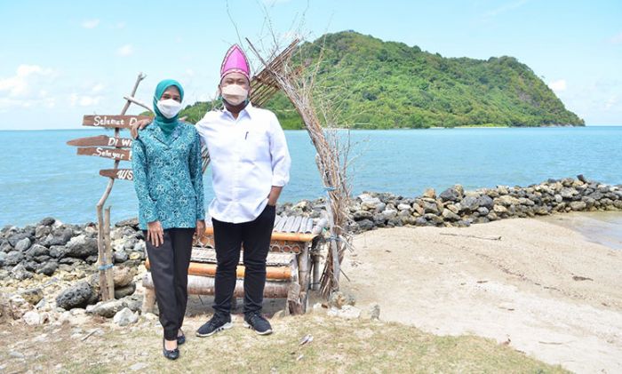 Kembangkan Potensi Bawean, Bupati Gus Yani: Butuh Tower Seluler dan Tempat Pembuangan Sampah Kembangkan Potensi Bawean, Bupati Gus Yani: Butuh Tower Seluler dan Tempat Pembuangan Sampah