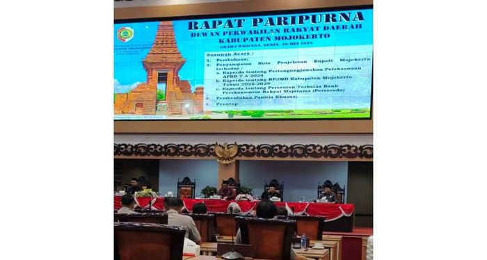 Gelar Rapat Paripurna, DPRD Kabupaten Mojokerto Bahas Tiga Raperda Penting