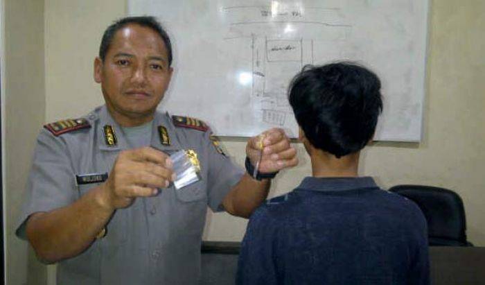 Hendak Pesta Sabu, Pelajar di Melirang Gresik Dibekuk Hendak Pesta Sabu, Pelajar di Melirang Gresik Dibekuk