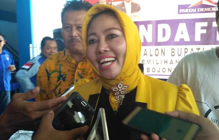 Pilkada Bojonegoro: Kuswiyanto dan Mitroatin kembalikan Formulir Pendaftaran Bacabup Partai Demokrat