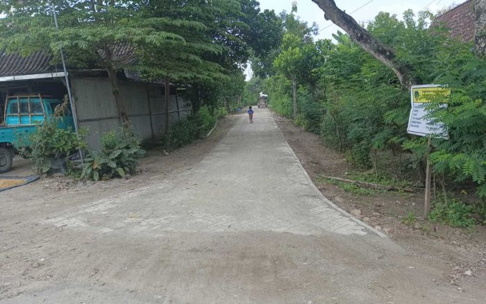 Gunakan Dana Desa Sebesar Rp181 Juta, Pemdes Gandul Perbaiki Akses Jalan Rusak Gunakan Dana Desa Sebesar Rp181 Juta, Pemdes Gandul Perbaiki Akses Jalan Rusak