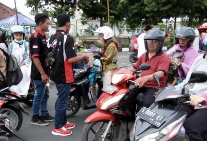 Peduli Korban Hydrocephalus, Forum Bikers Tuban Galang Dana di Jalan Peduli Korban Hydrocephalus, Forum Bikers Tuban Galang Dana di Jalan